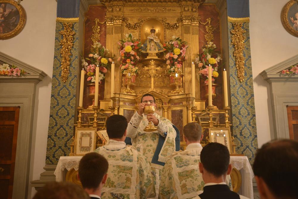 <i>Domine non sum dignus</i>